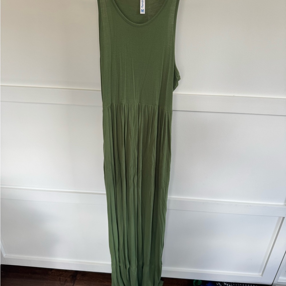 Sleeveless Green Maxi Dress